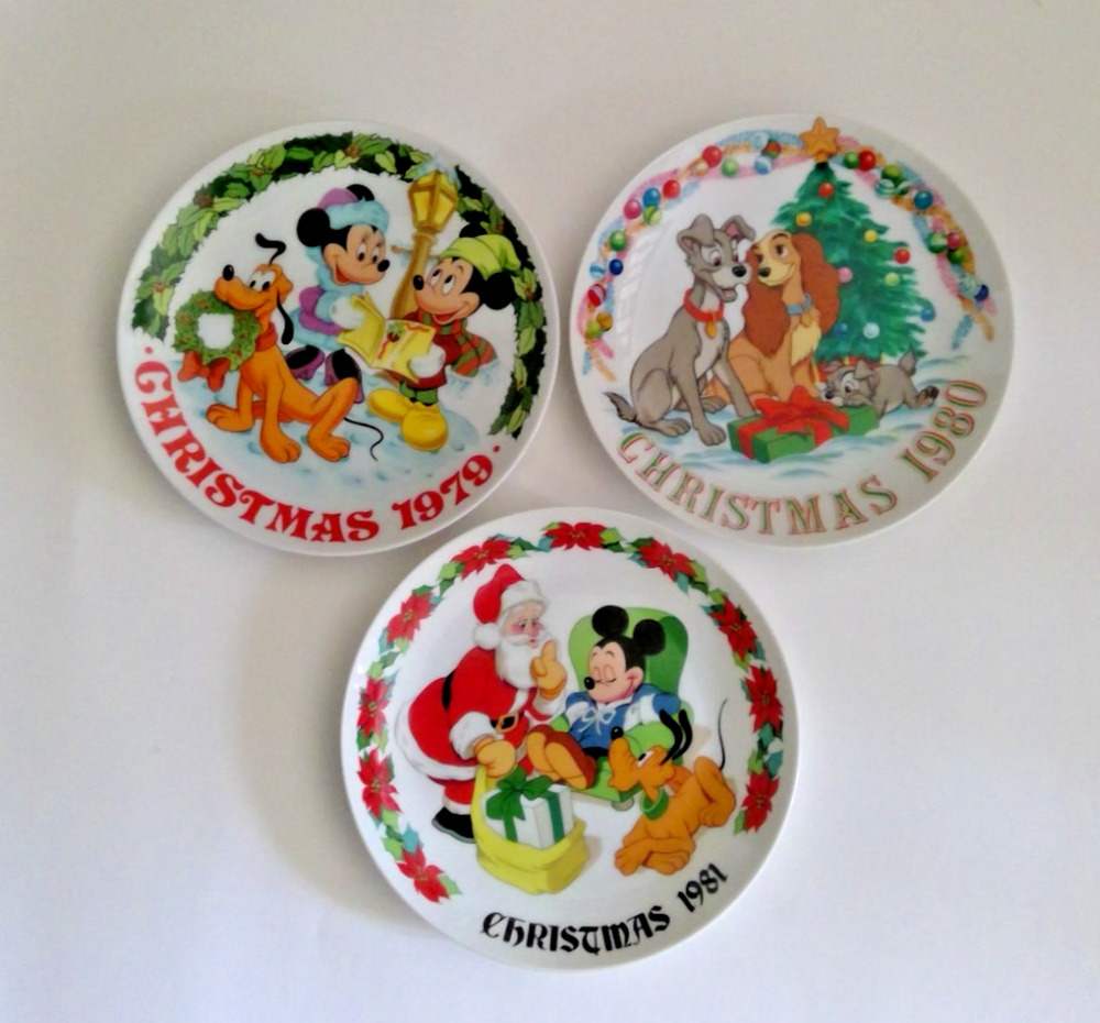 WALT DISNEY THIRD EDITION CHRISTMAS 1979. 1980, 1981 DECORATIVE PLATES- VINTAGE